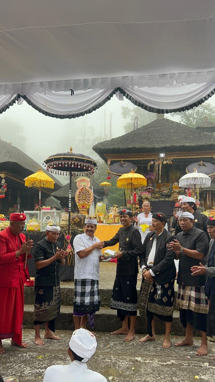 Empat Hari Penuh Nuansa Spiritual, Umat Dari Berbagai Daerah Hadiri Piodalan di Pura Ida Ratu Dukuh Catur Lawa Pujung Sari