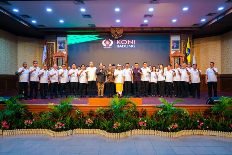 Lantik Pengurus KONI Badung Bupati Titipkan Pembinaan Atlet
