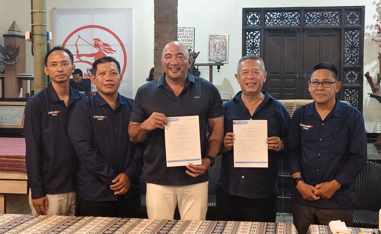 Dapat Mandat Prabowo, De Gadjah “Terjun” ke Dunia Pertelevisian, Didaulat menjadi Kabiro di Bali