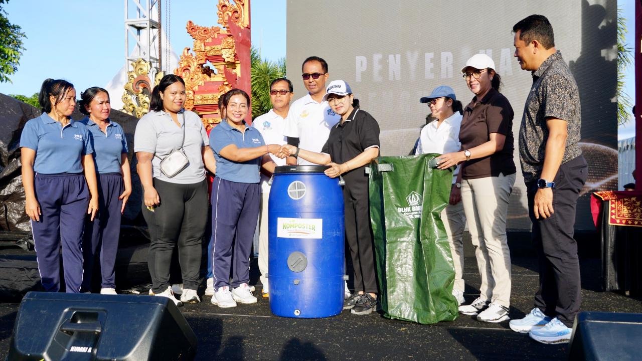 Gerakan Badung Peduli Sambangi Desa Kutuh, Rasniathi : Semoga Menjadi Berkah