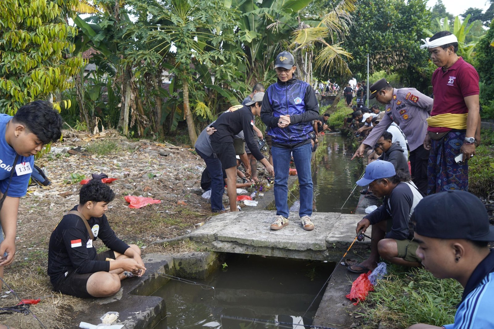 Bupati Klungkung Buka Lomba Mancing Air Deras di Desa Adat Pau
