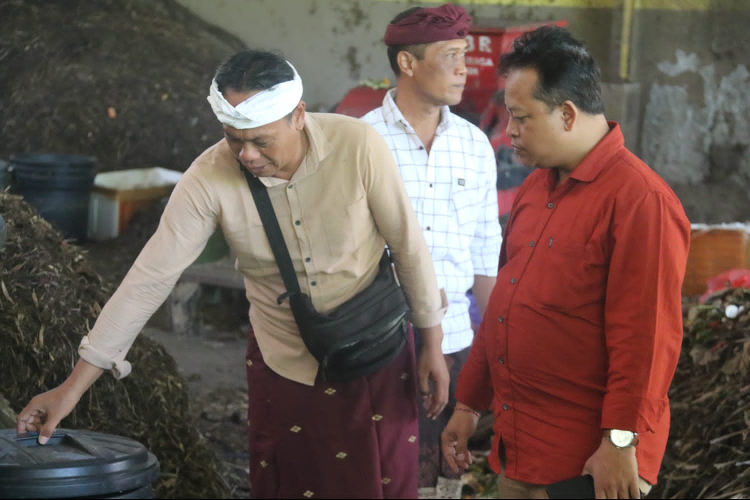 TPS3R Baktiseraga Olah Sampah Jadi Kompos, Beri Insentif bagi Pekerja