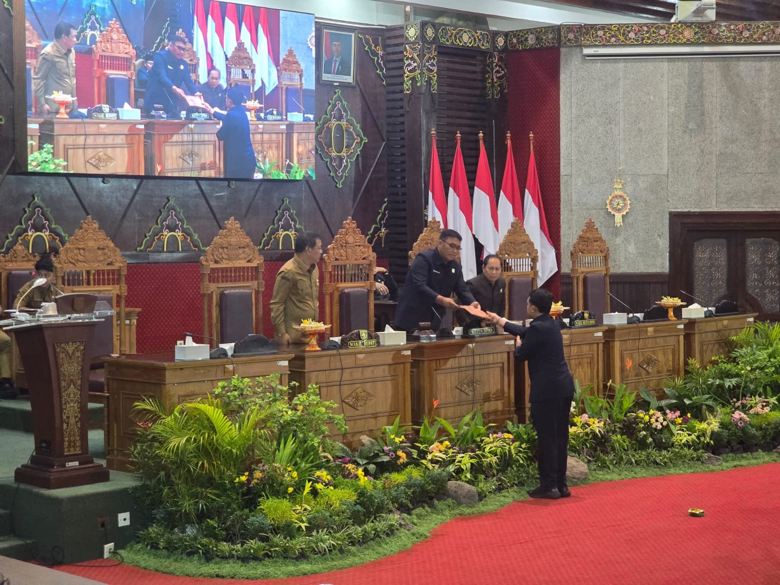 Bahas Pertanggungjawaban APBD 2025, DPRD Karangasem Soroti SILPA Rp165 Miliar dan Target PAD