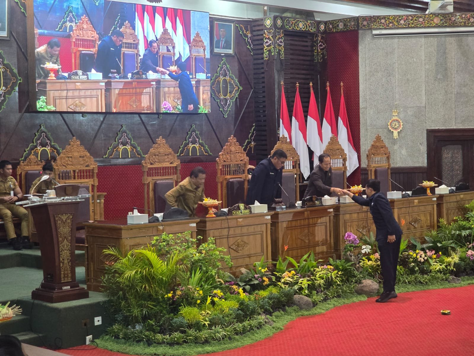 Bahas Pertanggungjawaban APBD 2025, DPRD Karangasem Soroti SILPA Rp165 Miliar dan Target PAD