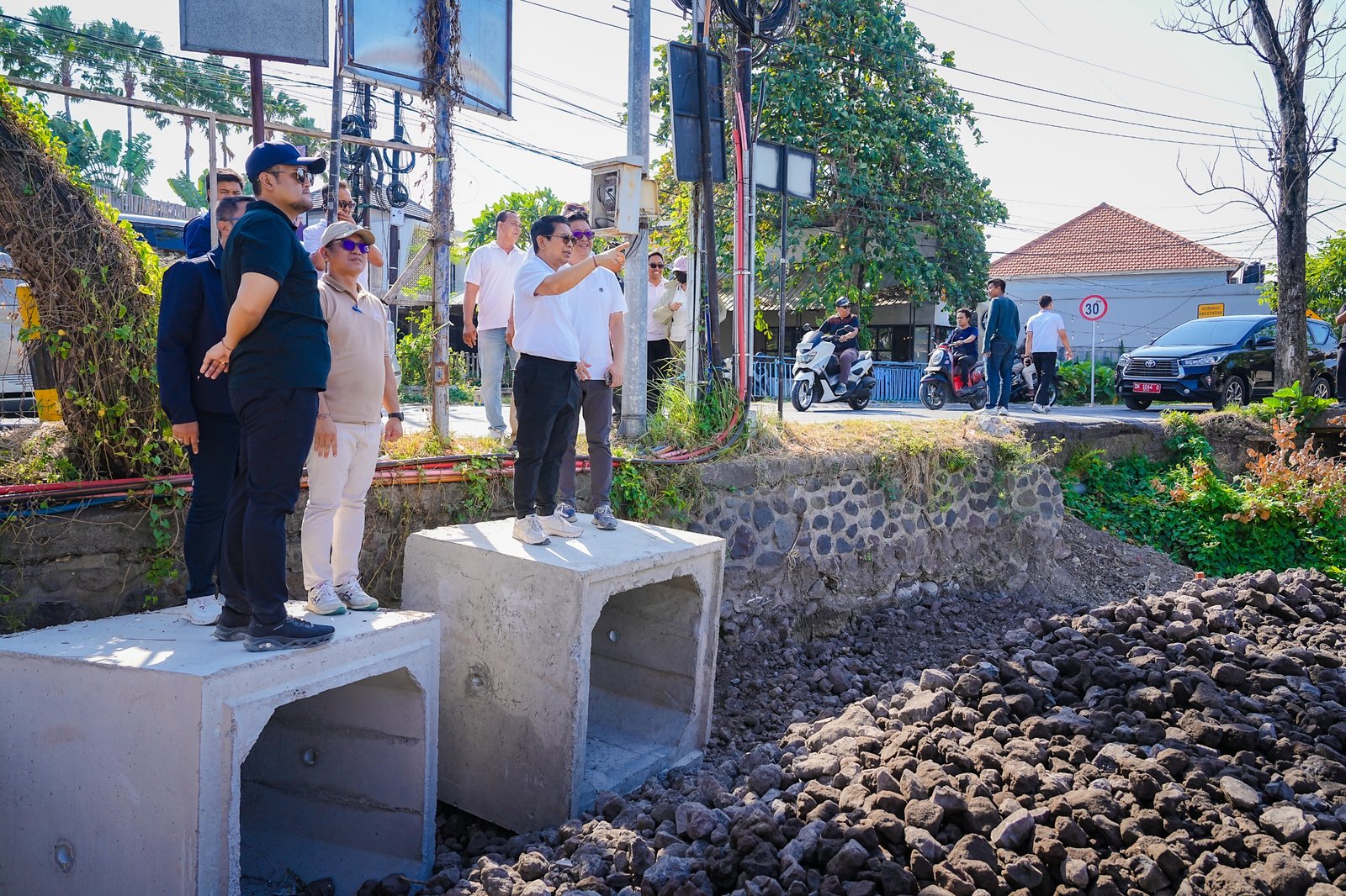 Bupati dan Wabup Badung Cek Proyek Jalan Lingkar Barat, Percepat Solusi Kemacetan Badung Selatan dan Tengah