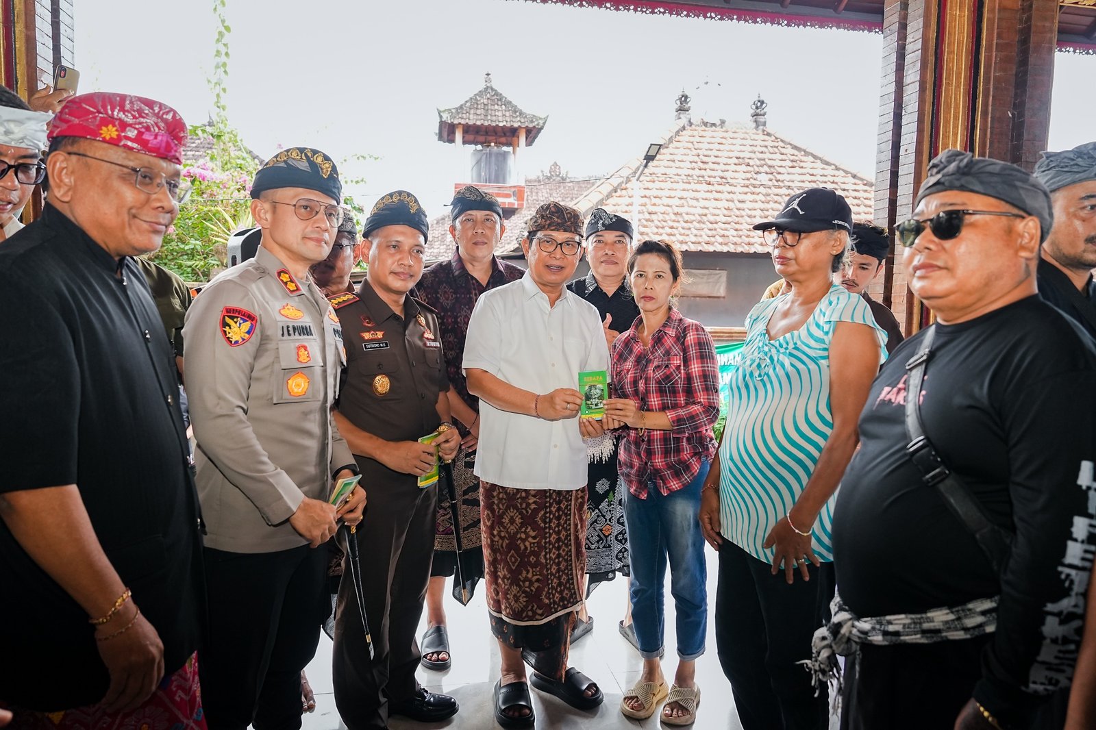 82 Ribu KK di Badung Terima Bantuan Rp 2 Juta, Adi Arnawa Pastikan Krama Badung Tetap Tenang Rayakan hari raya