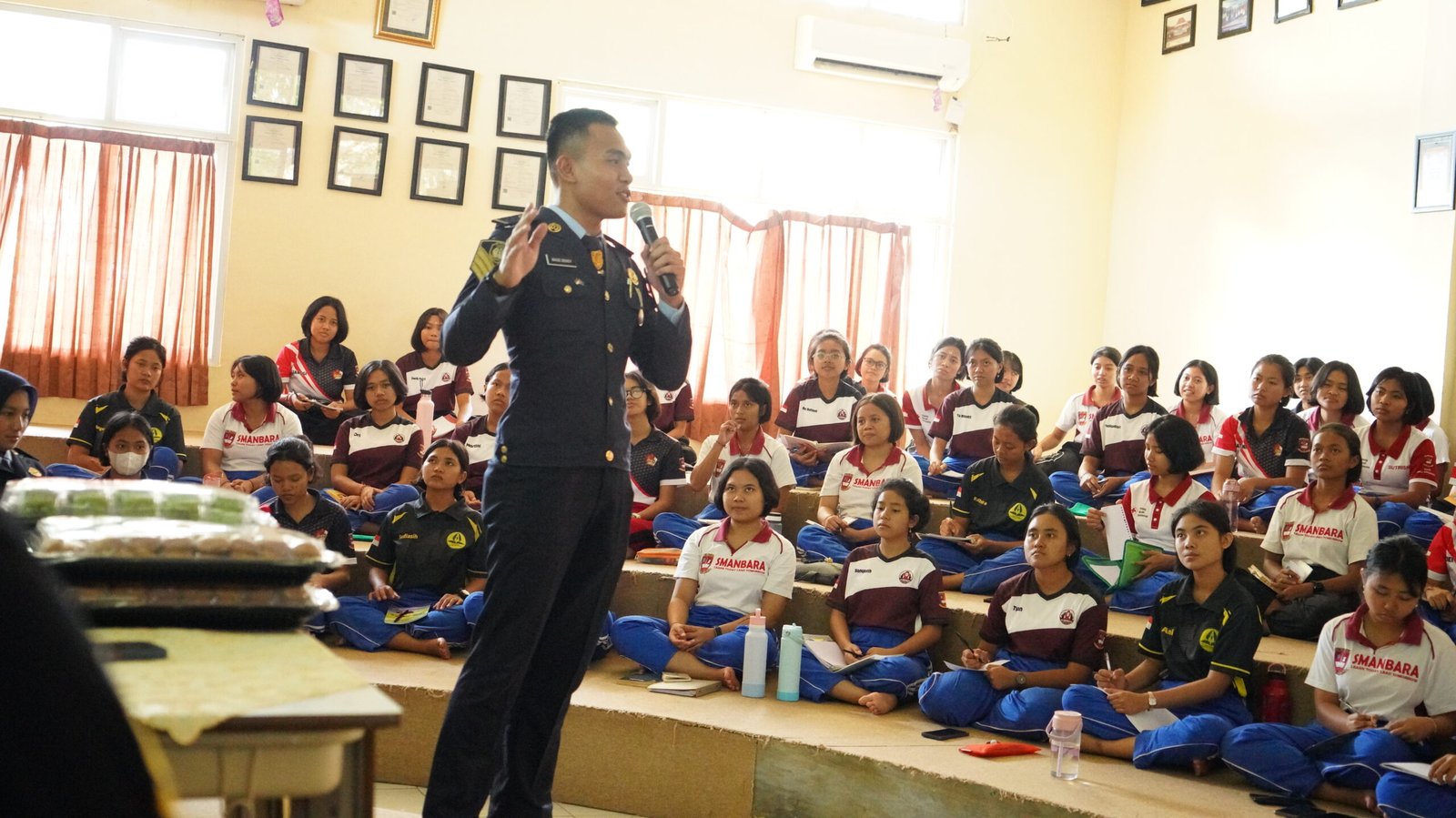 Imigrasi Singaraja Kenalkan Poltekimipas ke Siswa SMA Lewat Program Si Raja Cerdas