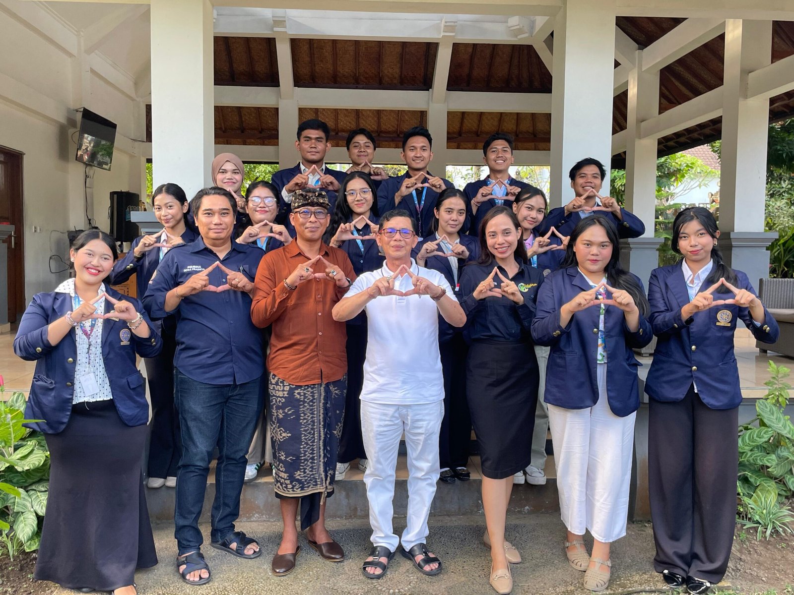 Bupati Satria Terima Audiensi Tim PPK Ormawa FH Unud, Apresiasi Rencana Desa Nyalian Jadi Desa Wisata