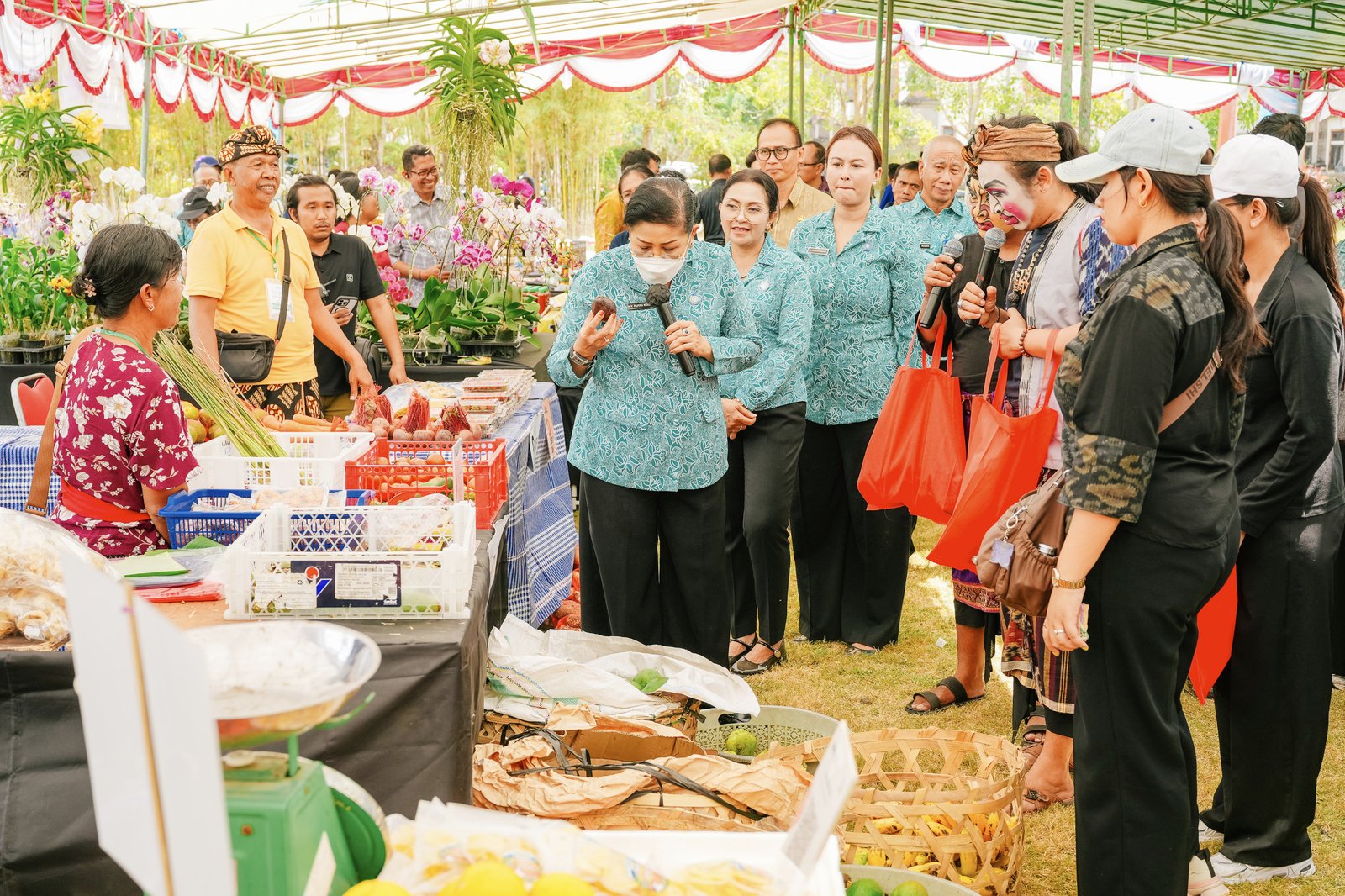 Berbelanja dan Berbagi ke-8, Tuan Rumah Badung Libatkan 131 Pelaku Usaha Lokal dan Bantu 100 Warga